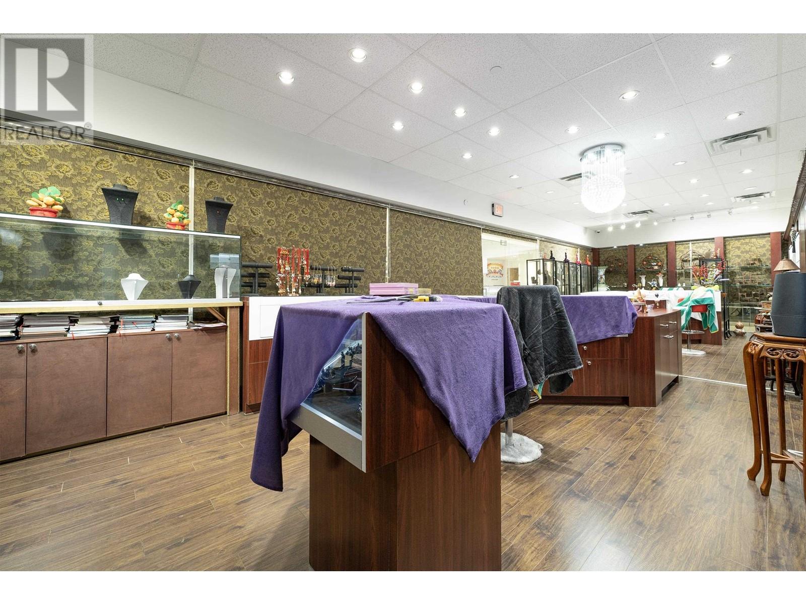 for-sale-3080-3165-3170-4000-no-3-road-richmond-british-columbia