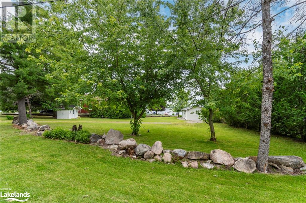 For sale 220 ROBIN'S POINT Road, Victoria Harbour, Ontario L0K2A0