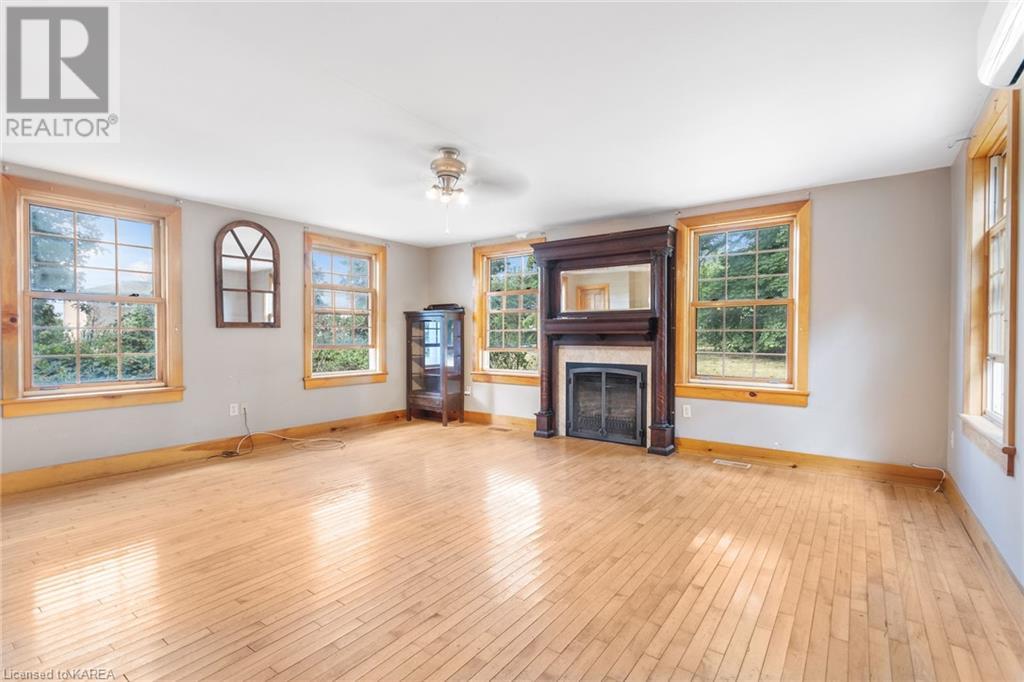 For sale 4639 BATH Road, Amherstview, Ontario K7N1A8 40578419