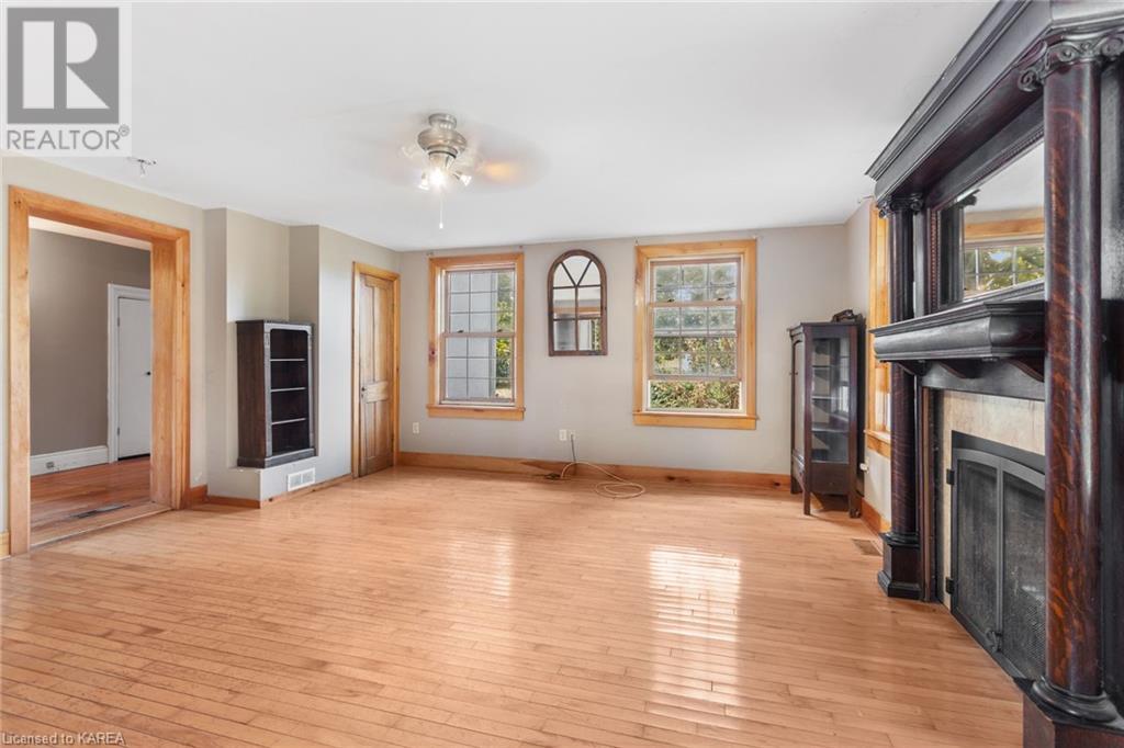 For sale 4639 BATH Road, Amherstview, Ontario K7N1A8 40578419