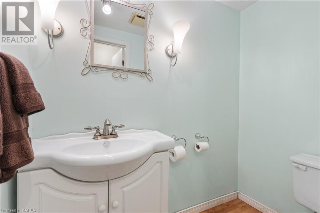 For sale 4639 BATH Road, Amherstview, Ontario K7N1A8 40578419