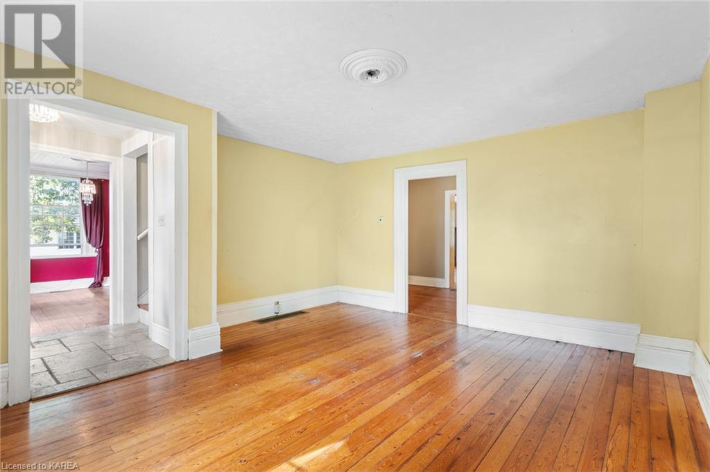 For sale 4639 BATH Road, Amherstview, Ontario K7N1A8 40578419