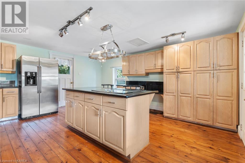 For sale 4639 BATH Road, Amherstview, Ontario K7N1A8 40578419