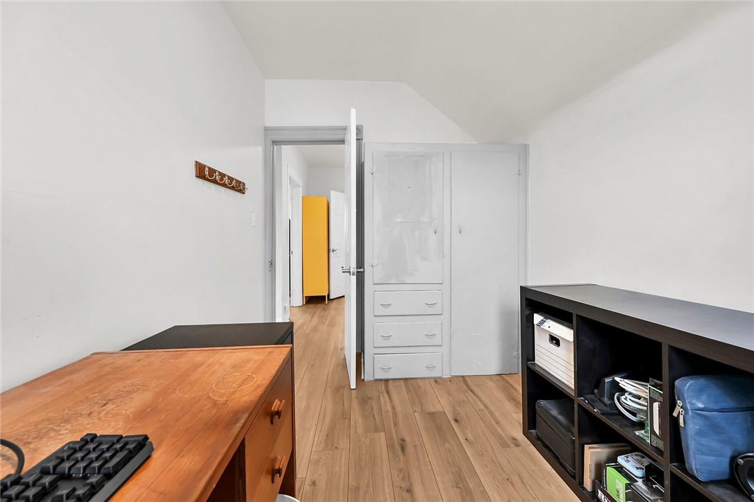 For sale 109 Beach Road, Hamilton, Ontario L8L4A1 H4191350 REALTOR.ca