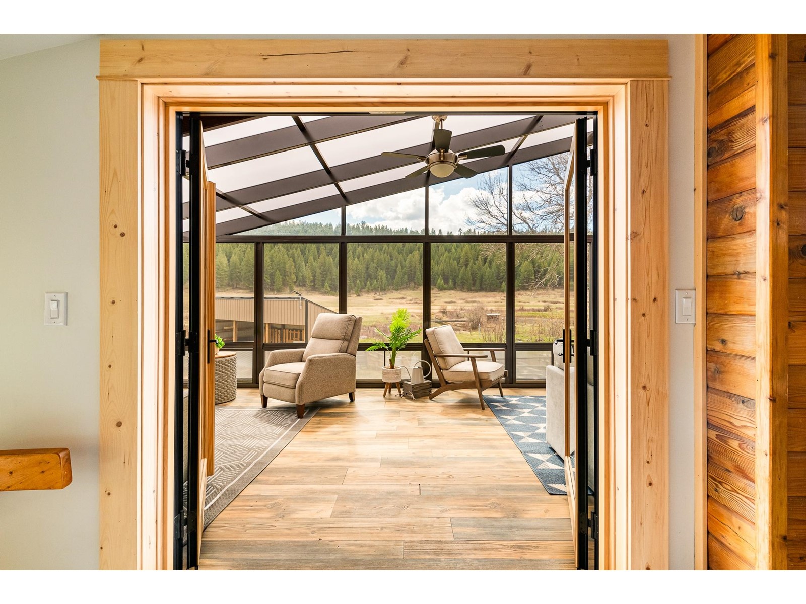 For sale 5612 WOLF CREEK ROAD, Wasa, British Columbia V1C4H5 2476417