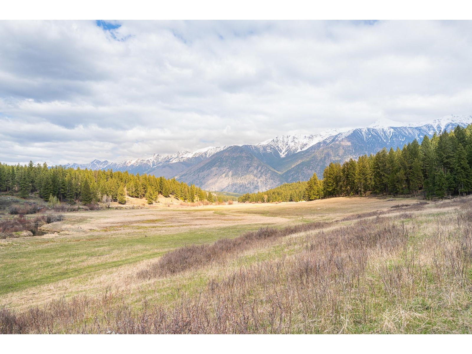 For sale 5612 WOLF CREEK ROAD, Wasa, British Columbia V1C4H5 2476417