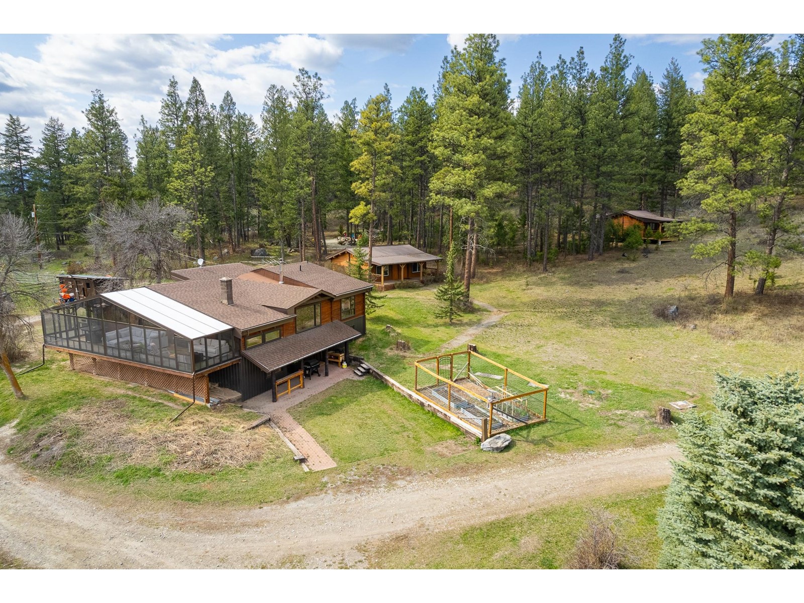 For sale 5612 WOLF CREEK ROAD, Wasa, British Columbia V1C4H5 2476417