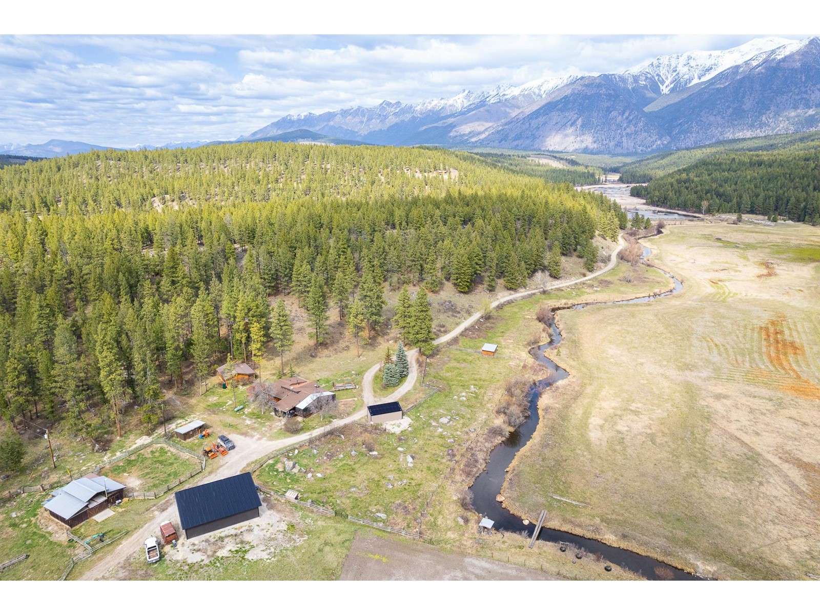 For sale 5612 WOLF CREEK ROAD, Wasa, British Columbia V1C4H5 2476417