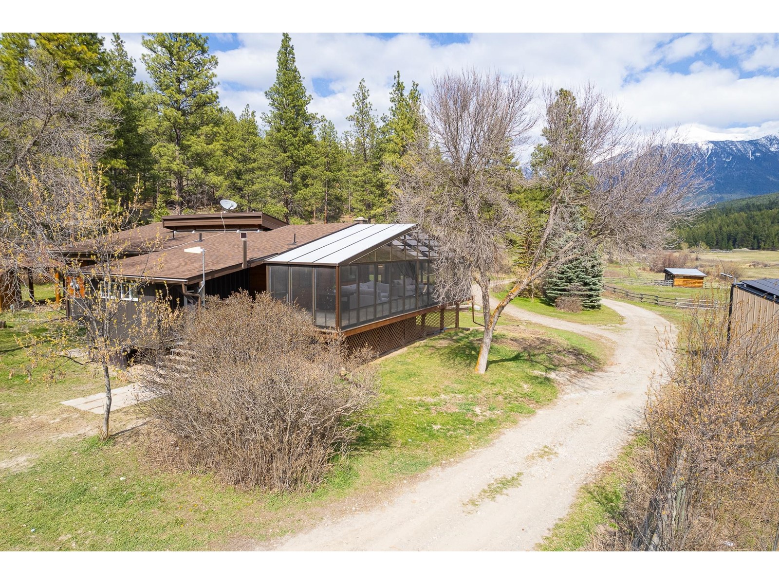 For sale 5612 WOLF CREEK ROAD, Wasa, British Columbia V1C4H5 2476417