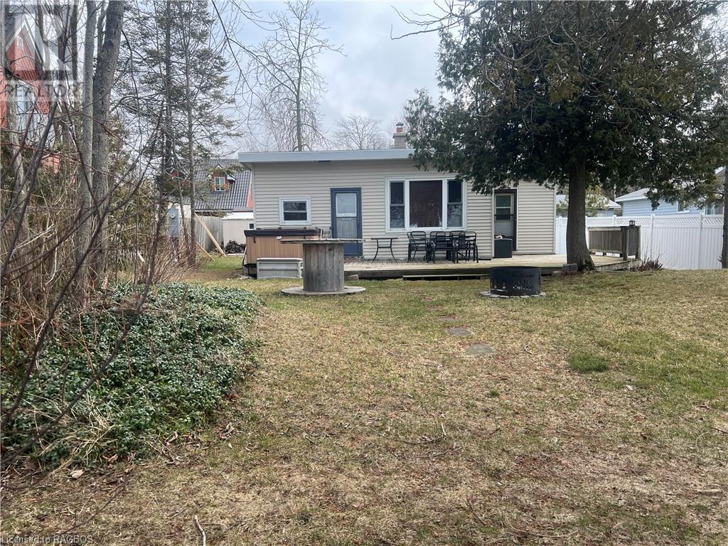 For sale 183 HURON Road, Point Clark, Ontario N2Z2X3 40575078