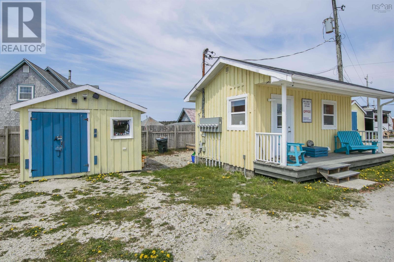 For sale 1 Gull Rock Road, Lockeport, Nova Scotia B0T1L0 202401547