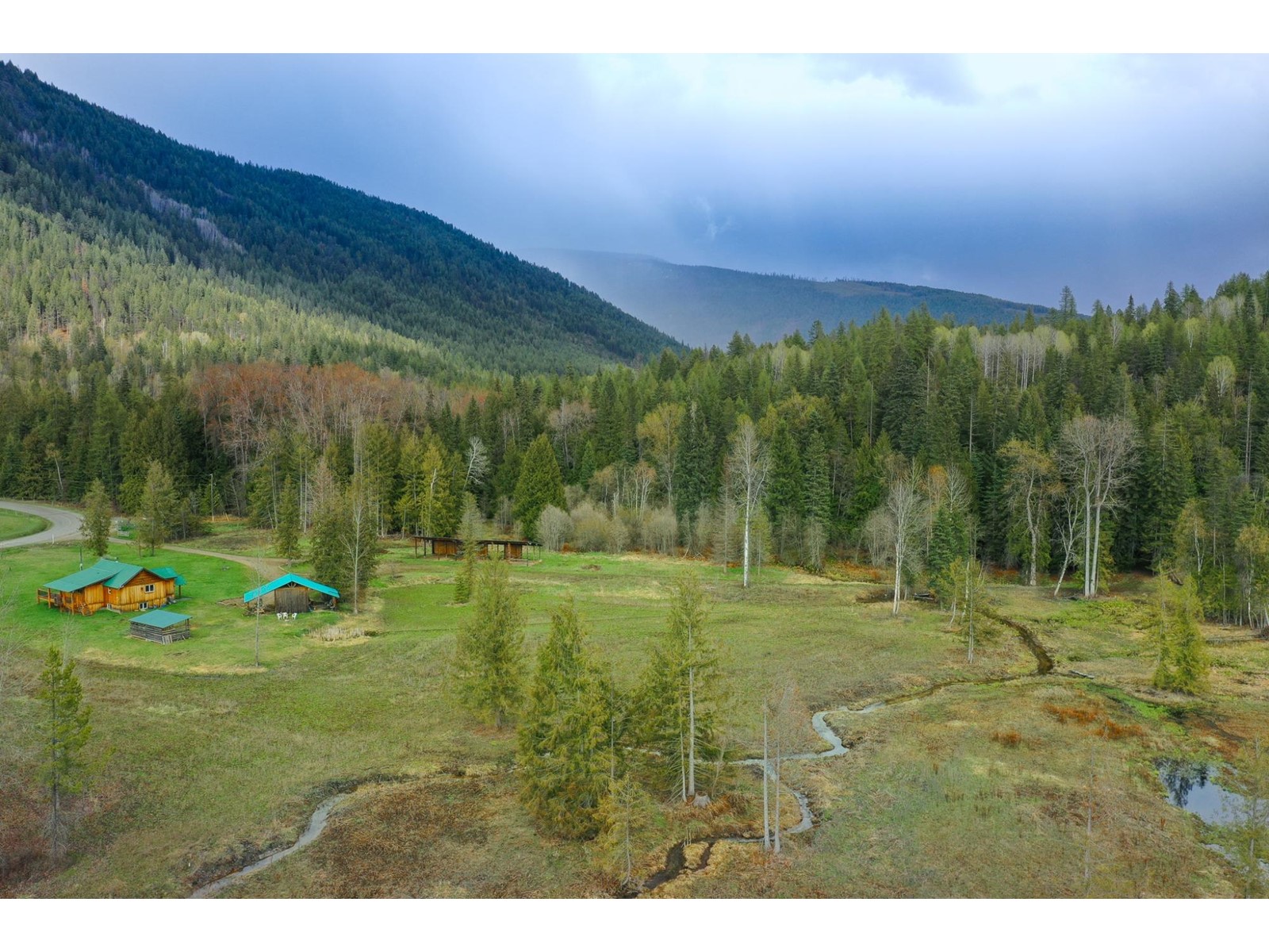 For sale 1097 LAKEVIEW ARROW CREEK ROAD, Creston, British Columbia