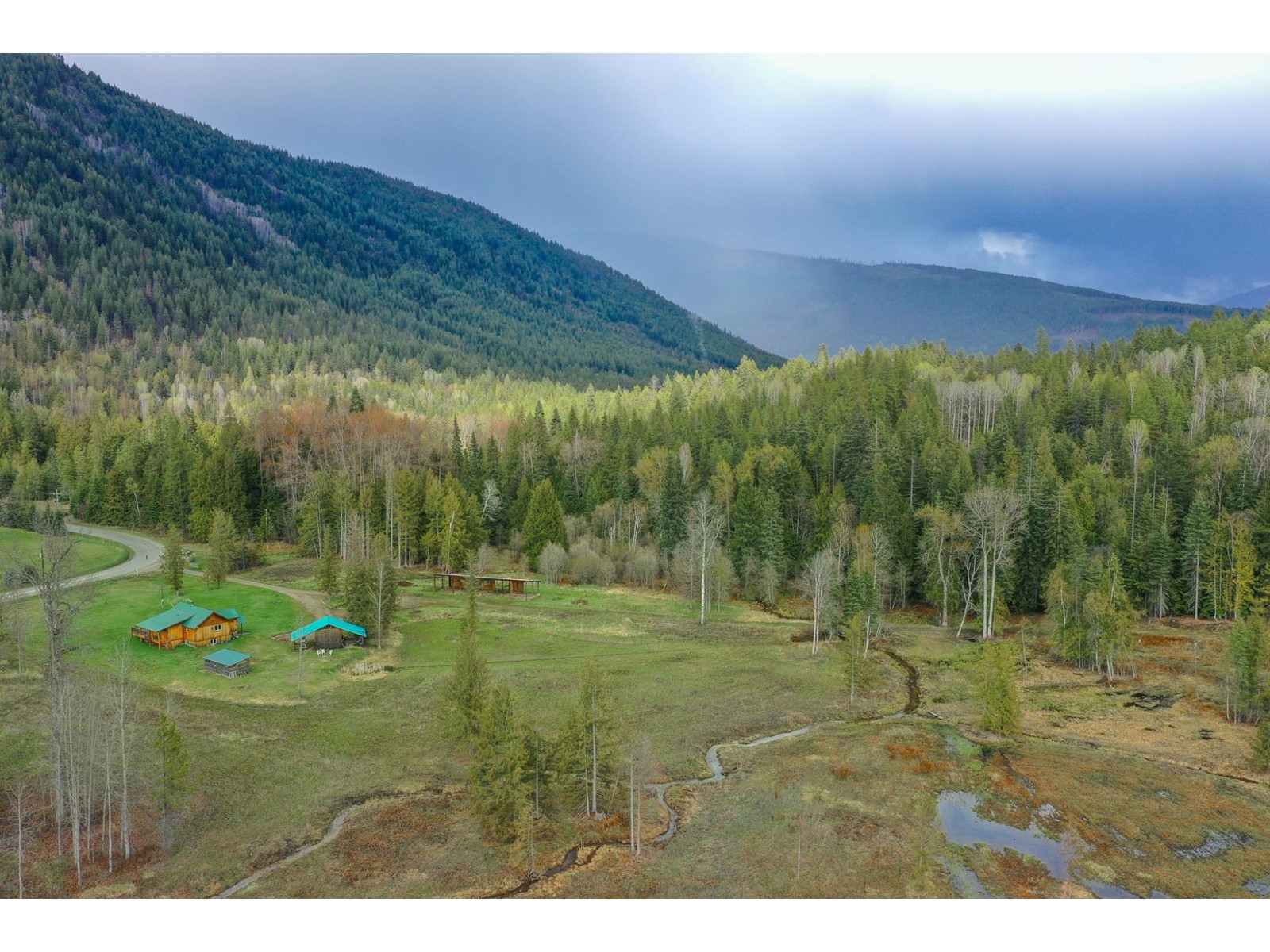 For sale 1097 LAKEVIEW ARROW CREEK ROAD, Creston, British Columbia