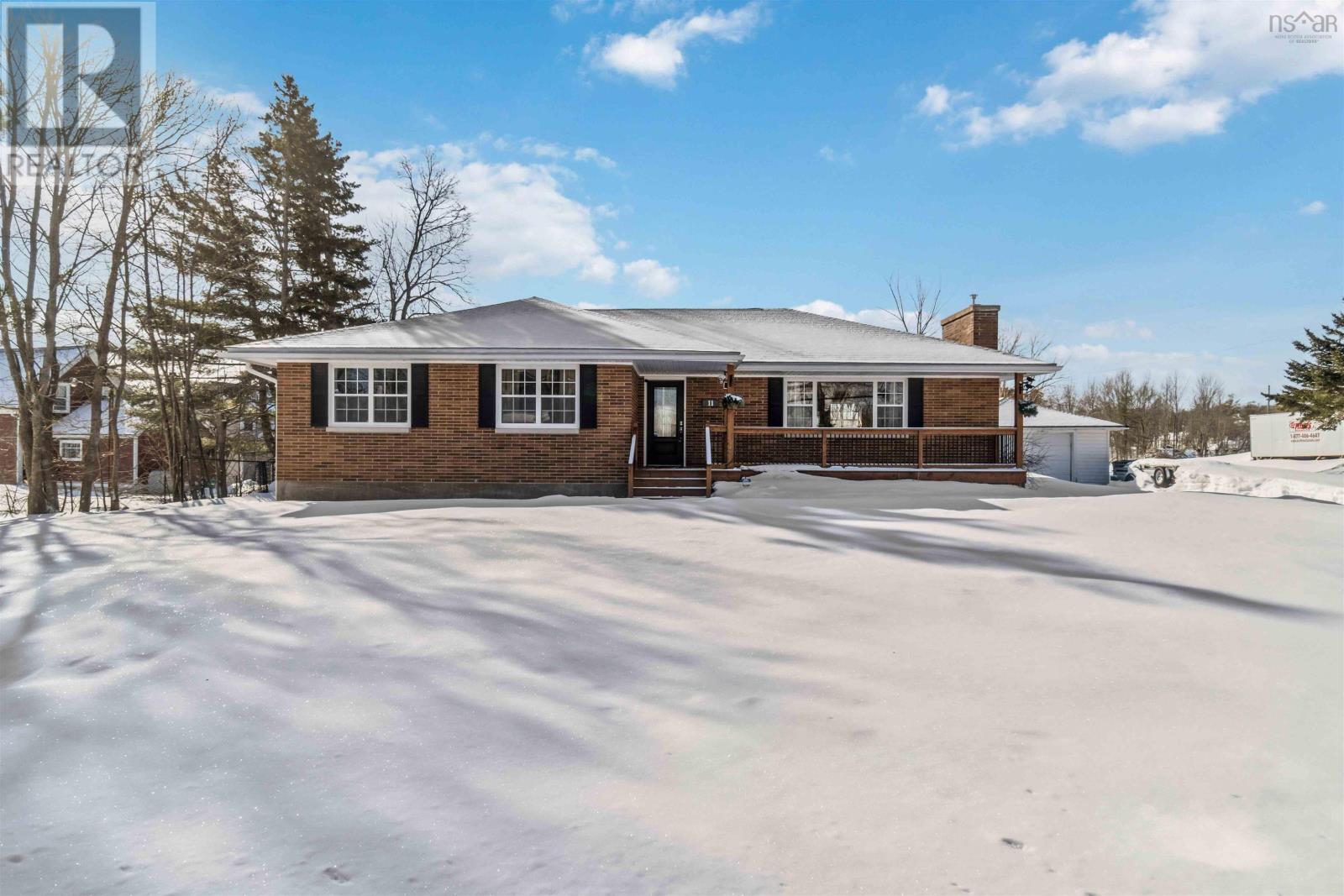 11 Claremont Avenue, Stellarton, Nova Scotia B0K1S0 REALTOR.ca
