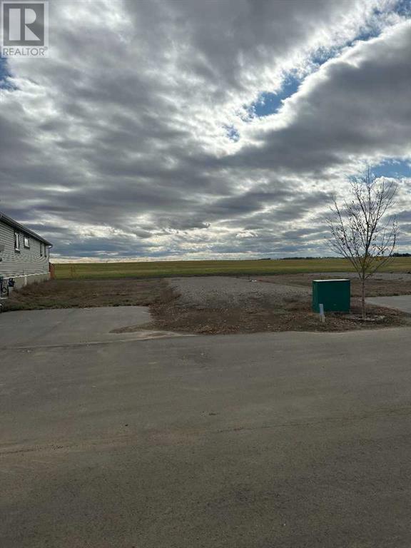 For sale: 2027 Sunflower Crescent, Coaldale, Alberta T1M0G4 - A2085734 ...