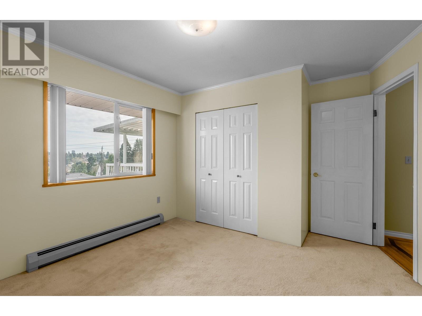 For sale 8166 11TH AVENUE, Burnaby, British Columbia V3N2N9 R2862977