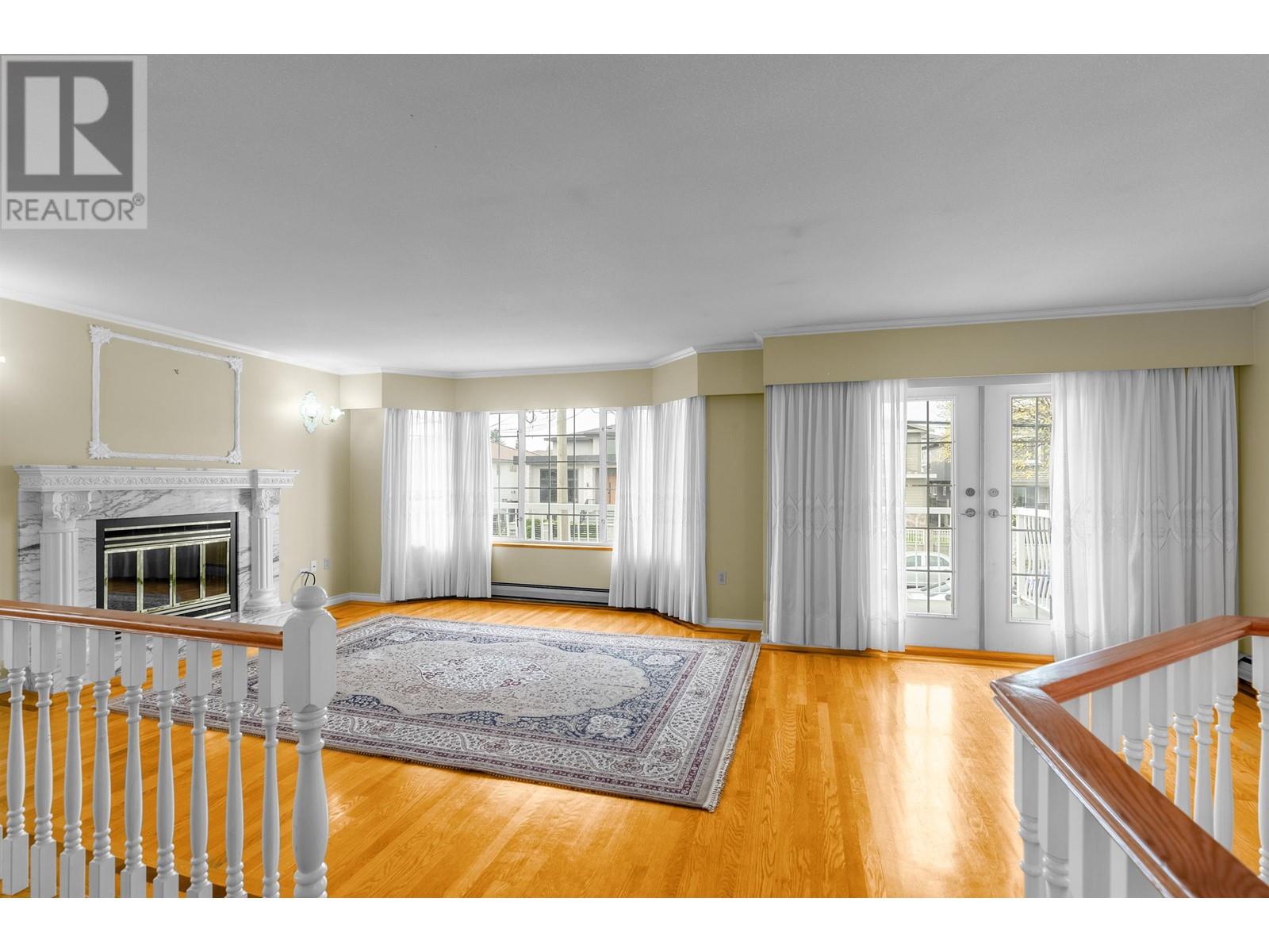 For sale 8166 11TH AVENUE, Burnaby, British Columbia V3N2N9 R2862977