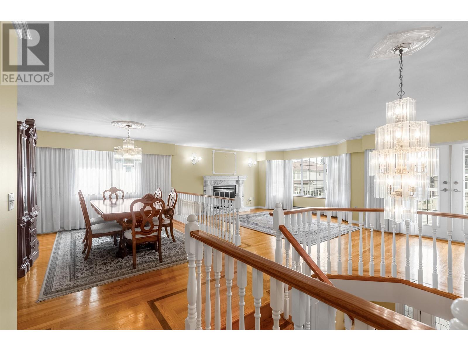 For sale 8166 11TH AVENUE, Burnaby, British Columbia V3N2N9 R2862977