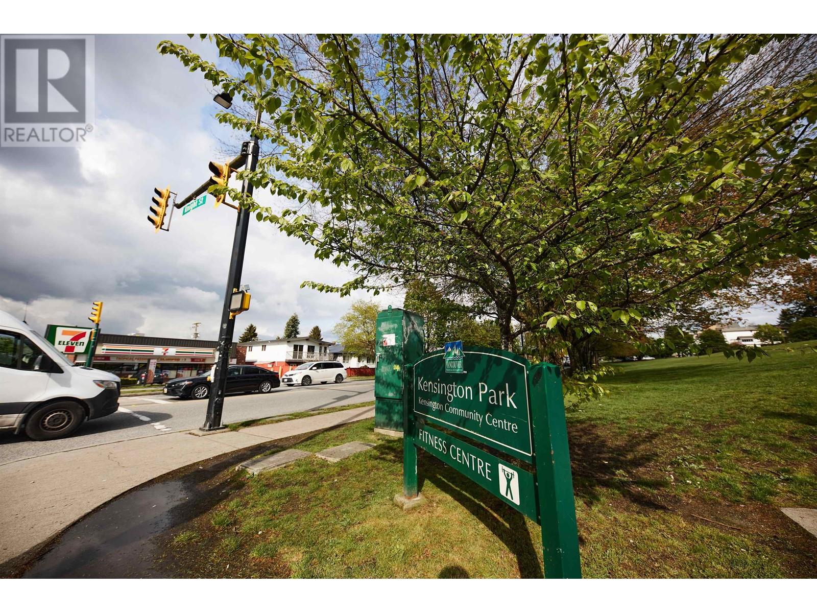 For sale 4990 SHERBROOKE STREET, Vancouver, British Columbia V5W3M2