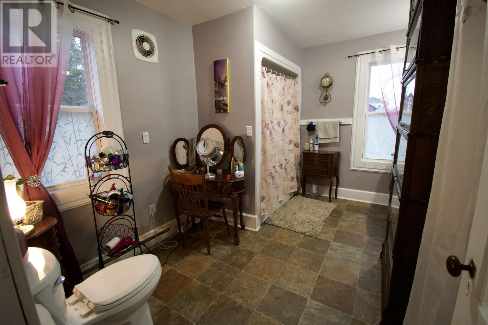 For sale 187 Water Street, Freeport, Nova Scotia B0V1B0 202401208