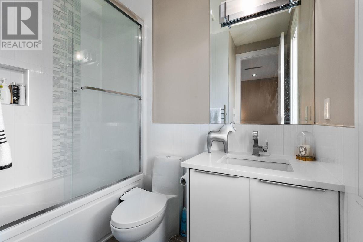 For sale 5507 PORTLAND STREET, Burnaby, British Columbia V5J2R5