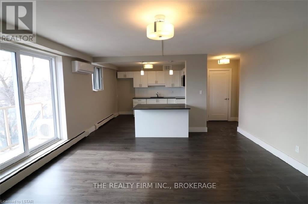 For sale 65 ST. ST, Brantford, Ontario N3R1V2 X8282980