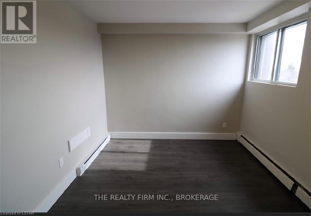 For sale 65 ST. ST, Brantford, Ontario N3R1V2 X8282980