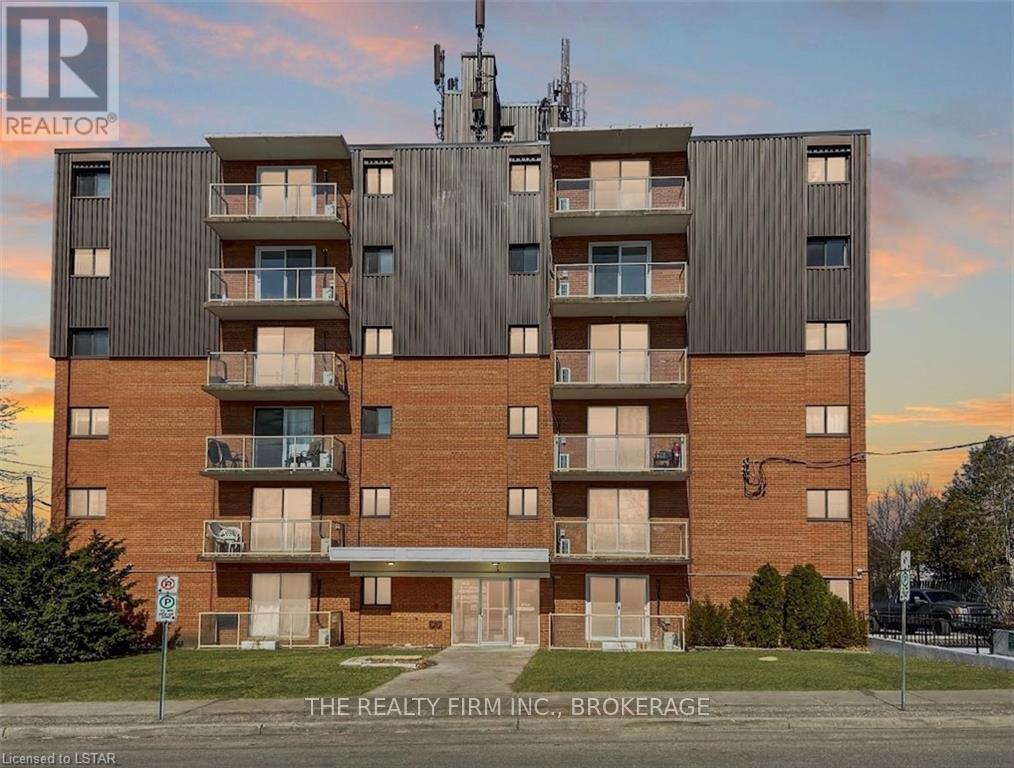 For sale 65 ST. ST, Brantford, Ontario N3R1V2 X8282980