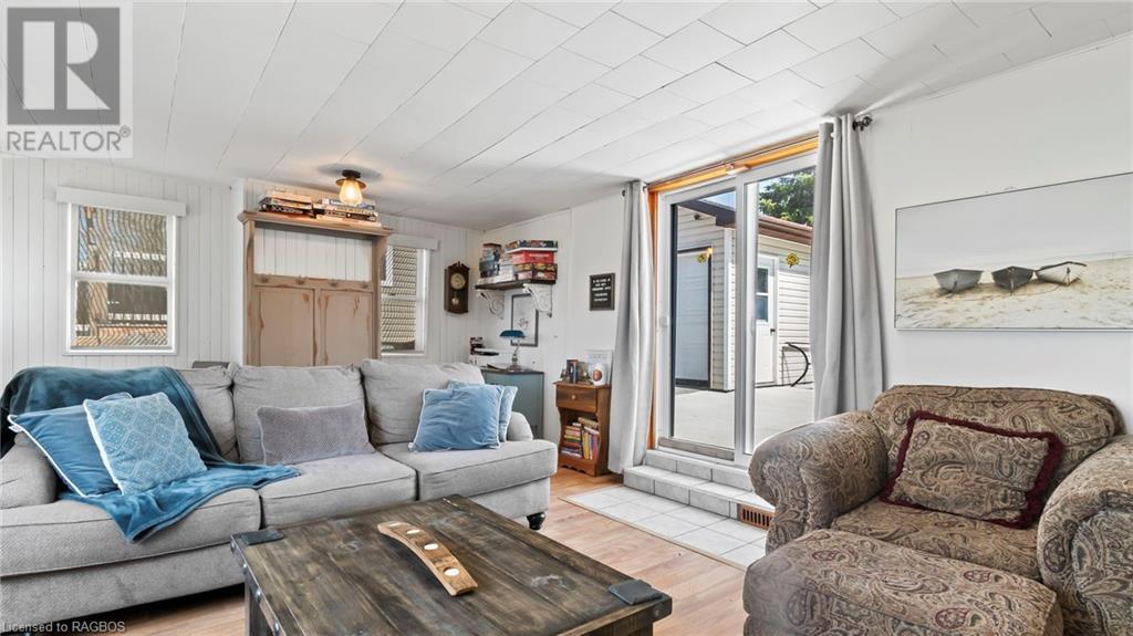 For sale 323 Row, Kincardine, Ontario N2Z2K1 40579237