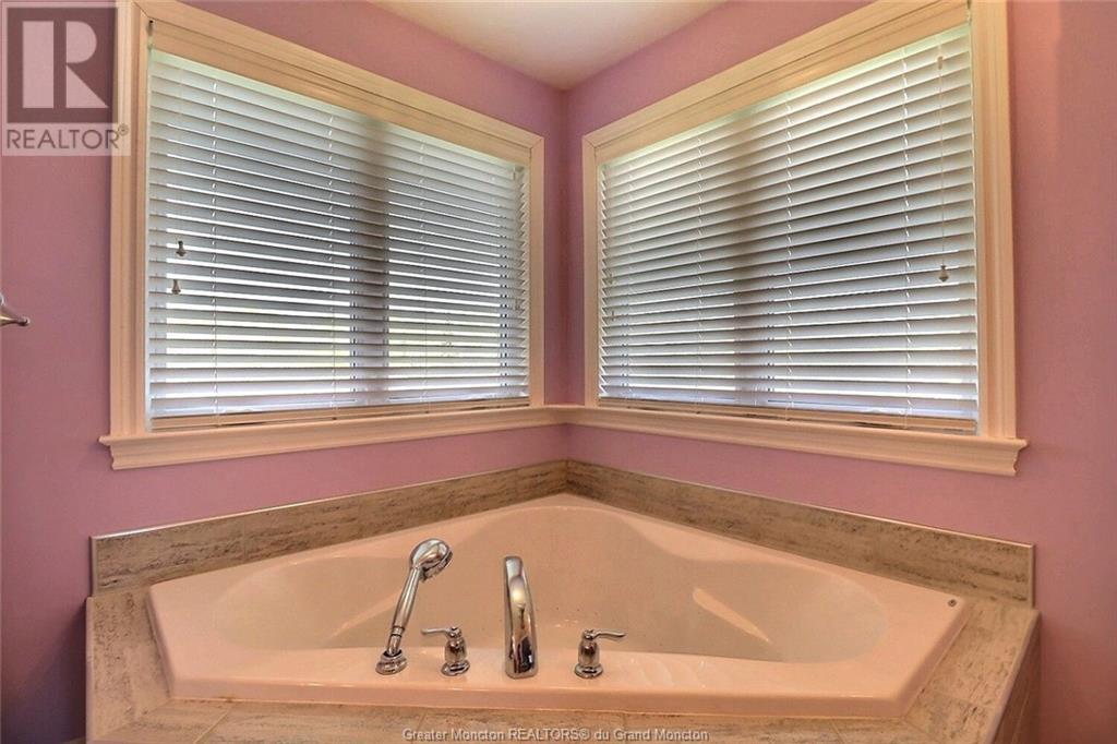 For sale 2891 Route 134, Shediac Cape, New Brunswick E4P3E8 M159028