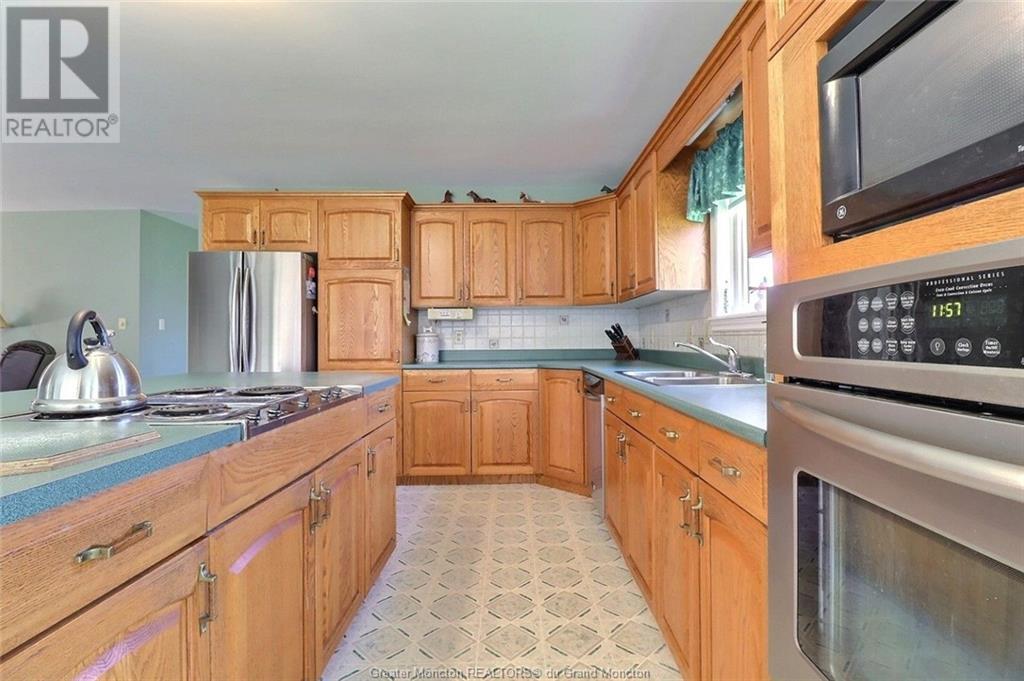 For sale 2891 Route 134, Shediac Cape, New Brunswick E4P3E8 M159028