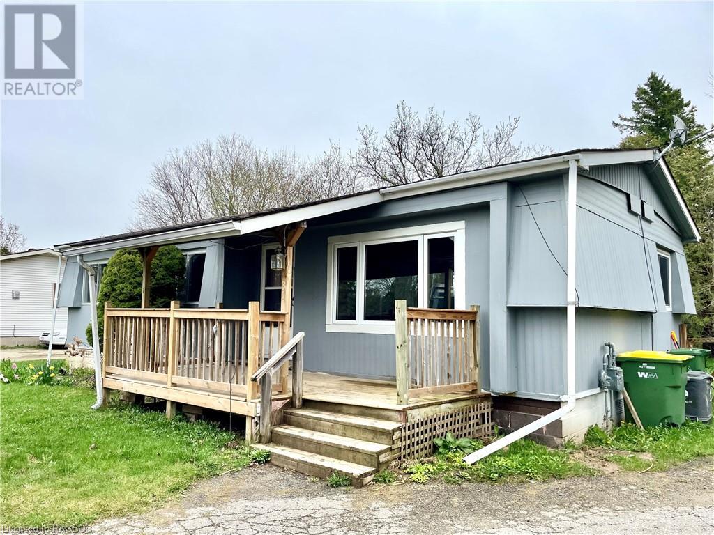 For sale 35 BRACKENBURY Street W, Markdale, Ontario N0C1H0 40580210