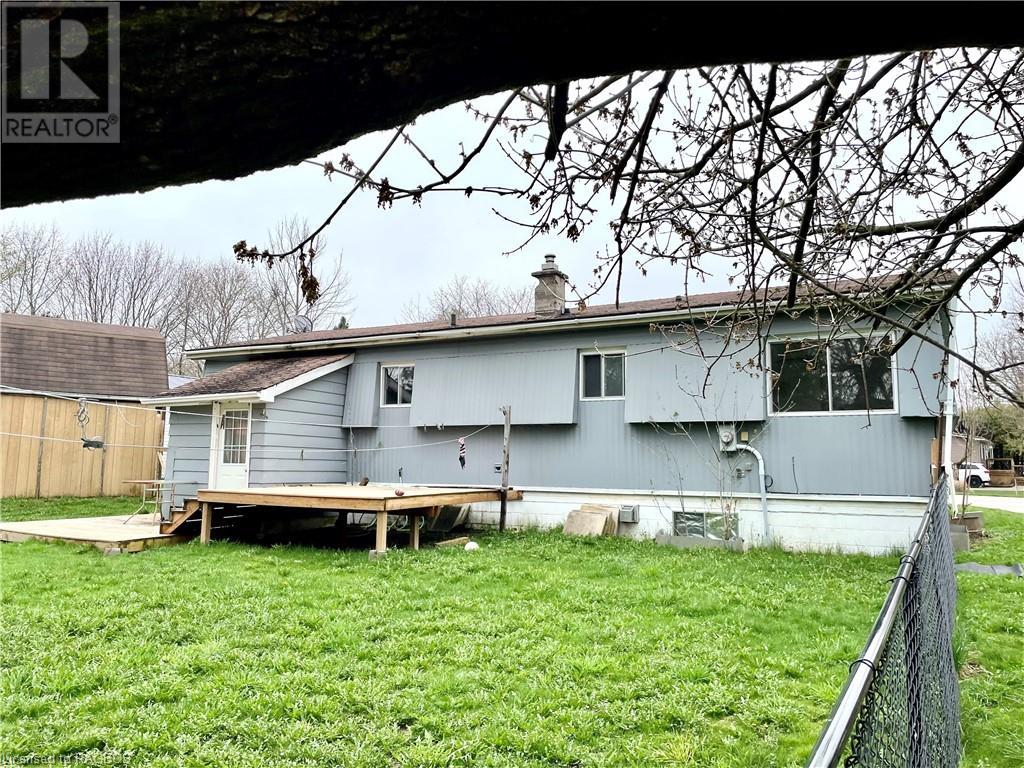 For sale 35 BRACKENBURY Street W, Markdale, Ontario N0C1H0 40580210