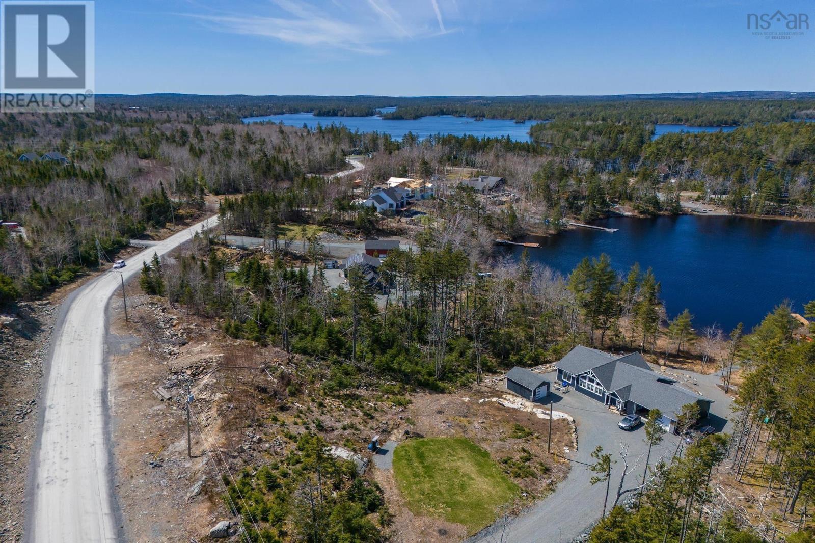 For sale 32 Meek Arm Trail, Mount Uniacke, Nova Scotia B0N1Z0