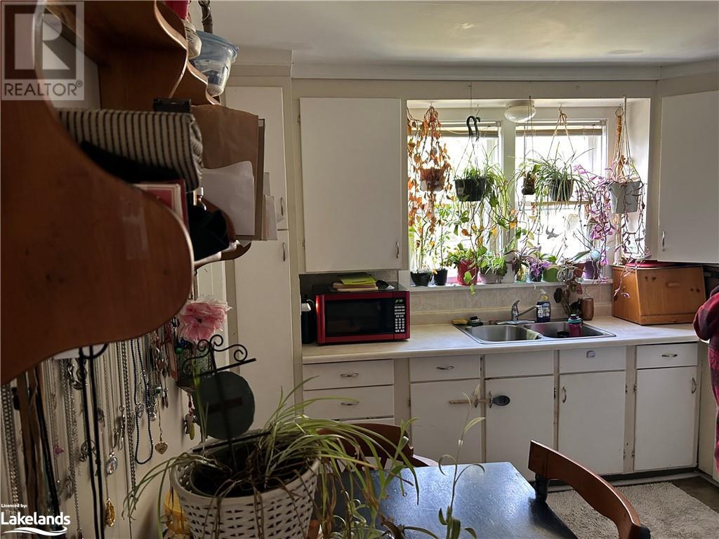 For sale 27 BRUNEL Road, Huntsville, Ontario P1H1P4 40567388