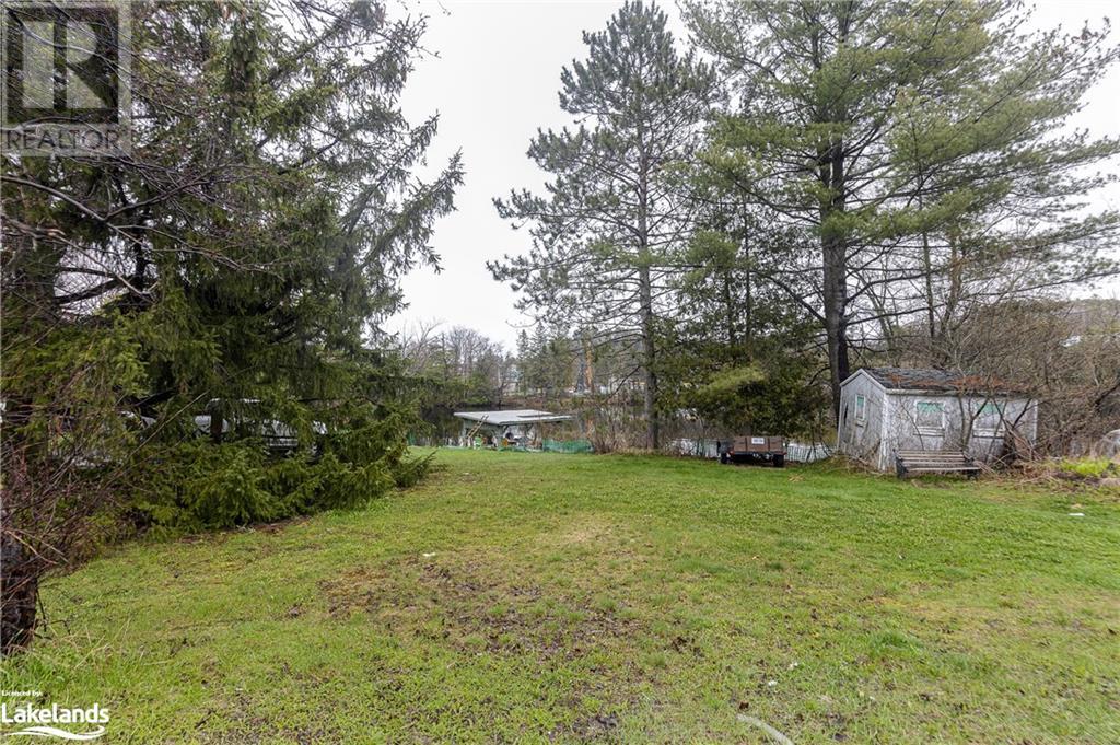 For sale 27 BRUNEL Road, Huntsville, Ontario P1H1P4 40568313