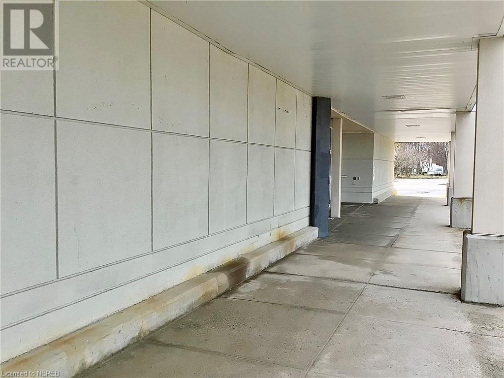 For rent 390 LAKESHORE Drive, North Bay, Ontario P1A2C7 40523457