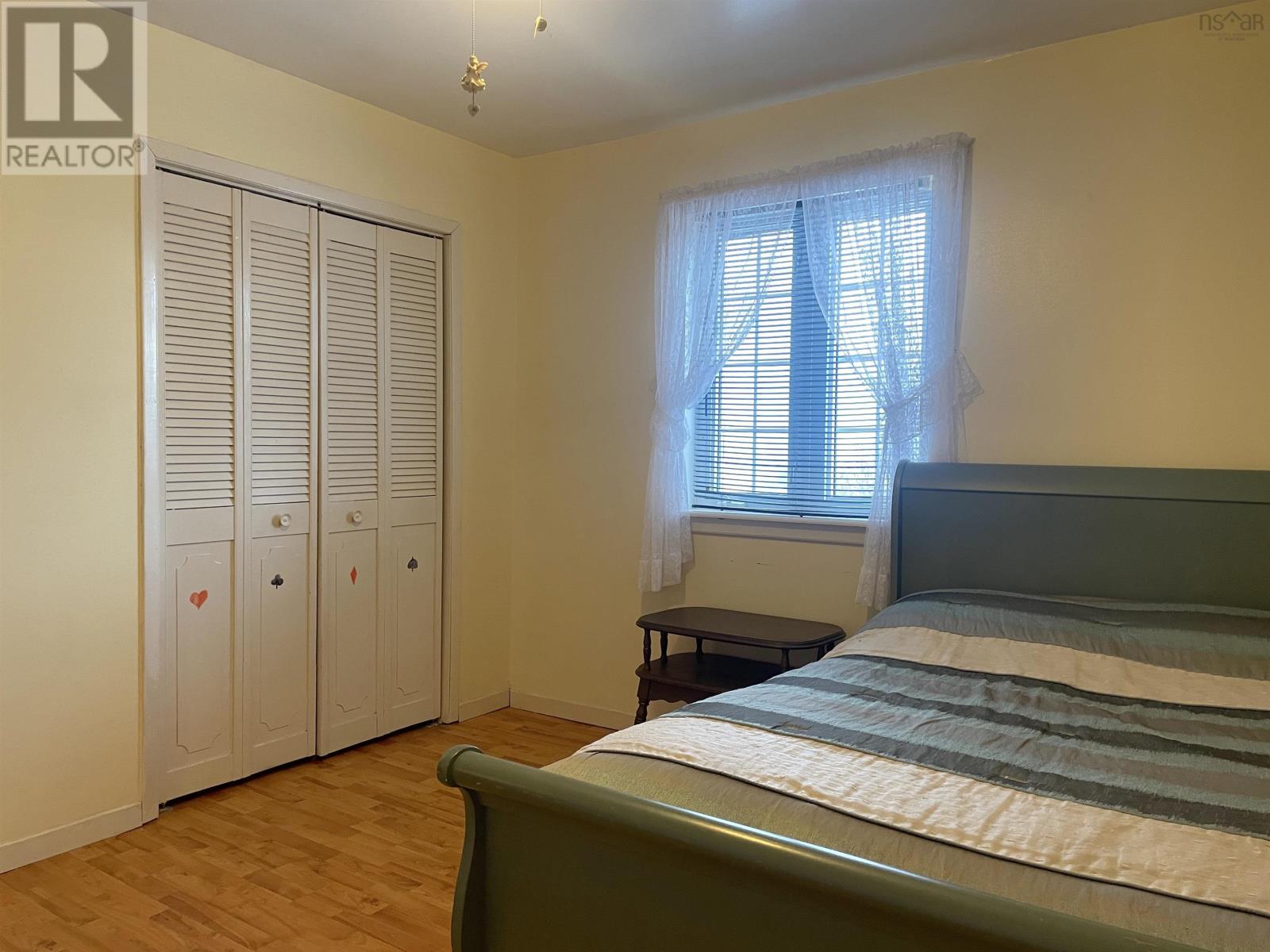 For sale 102 Oceanview Drive, Neils Harbour, Nova Scotia B0C1N0