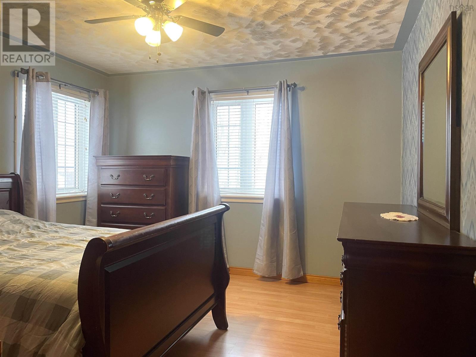 For sale 102 Oceanview Drive, Neils Harbour, Nova Scotia B0C1N0