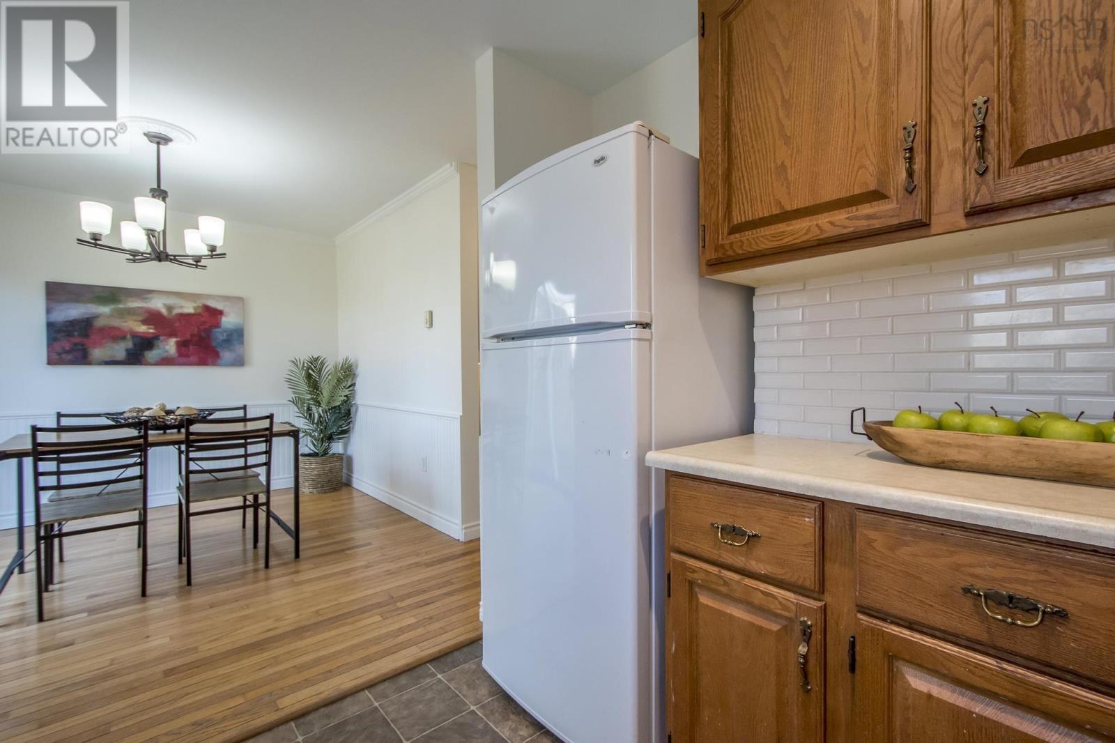 39 Roy Crescent, Bedford, Nova Scotia B4A3K3 REALTOR.ca