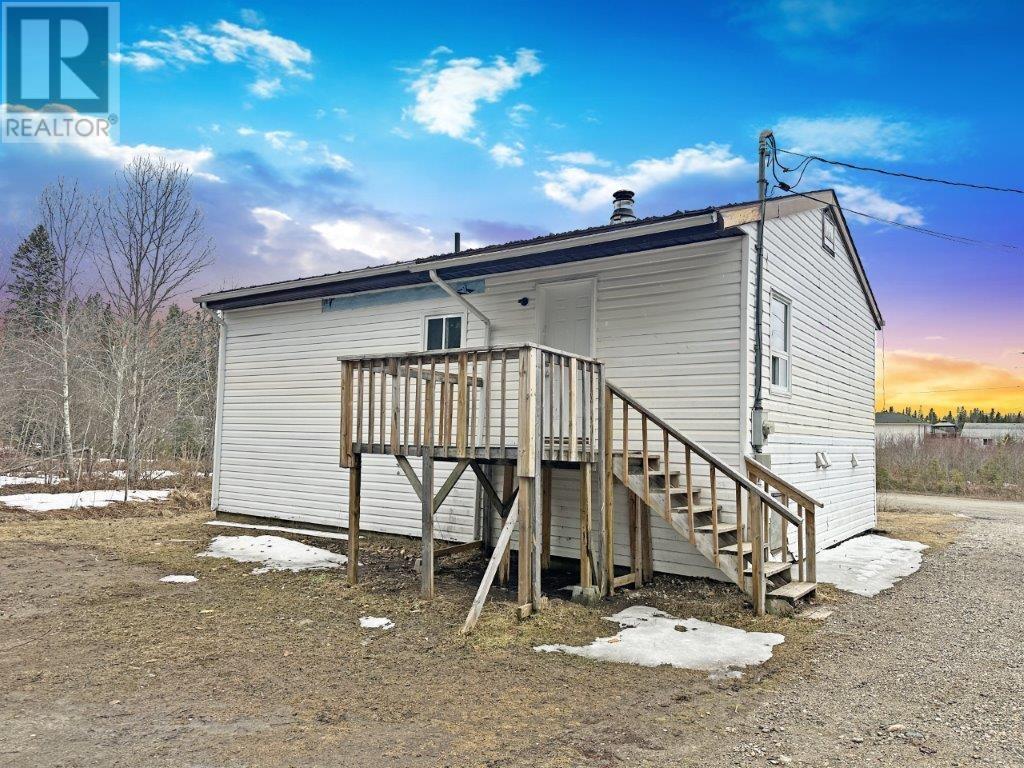 For sale: 406 Mackie DR, Nakina, Ontario P0T2H0 - TB240923 | REALTOR.ca