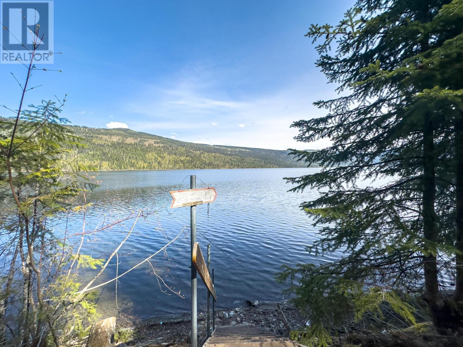 For sale 5305 EAST BARRIERE LAKE FSR, Barriere, British Columbia 178201 REALTOR.ca