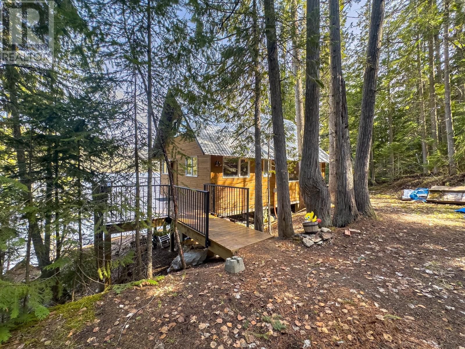 For sale 5305 EAST BARRIERE LAKE FSR, Barriere, British Columbia 178201 REALTOR.ca