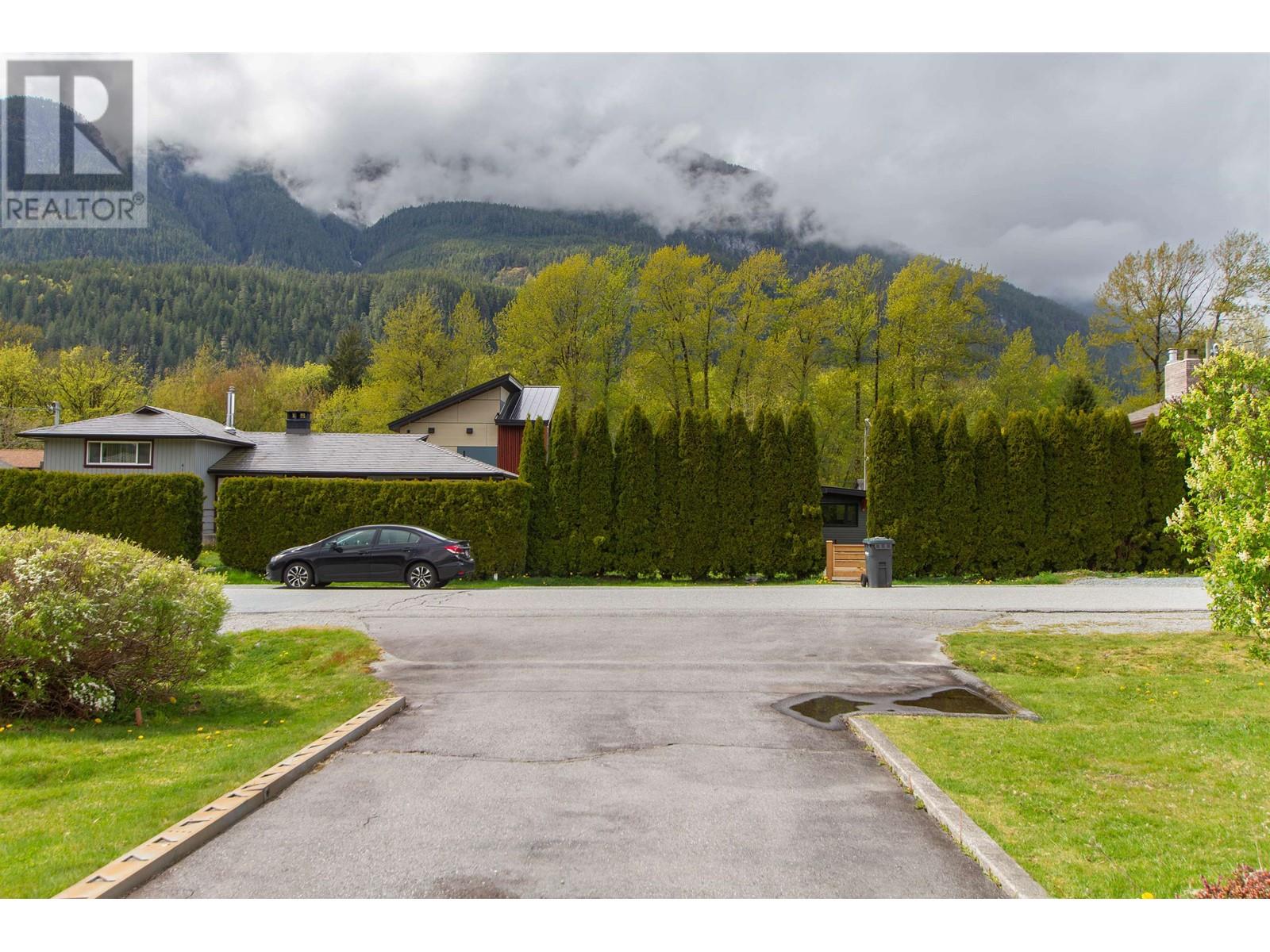 For sale 41842 BIRKEN ROAD, Squamish, British Columbia V0N1H0