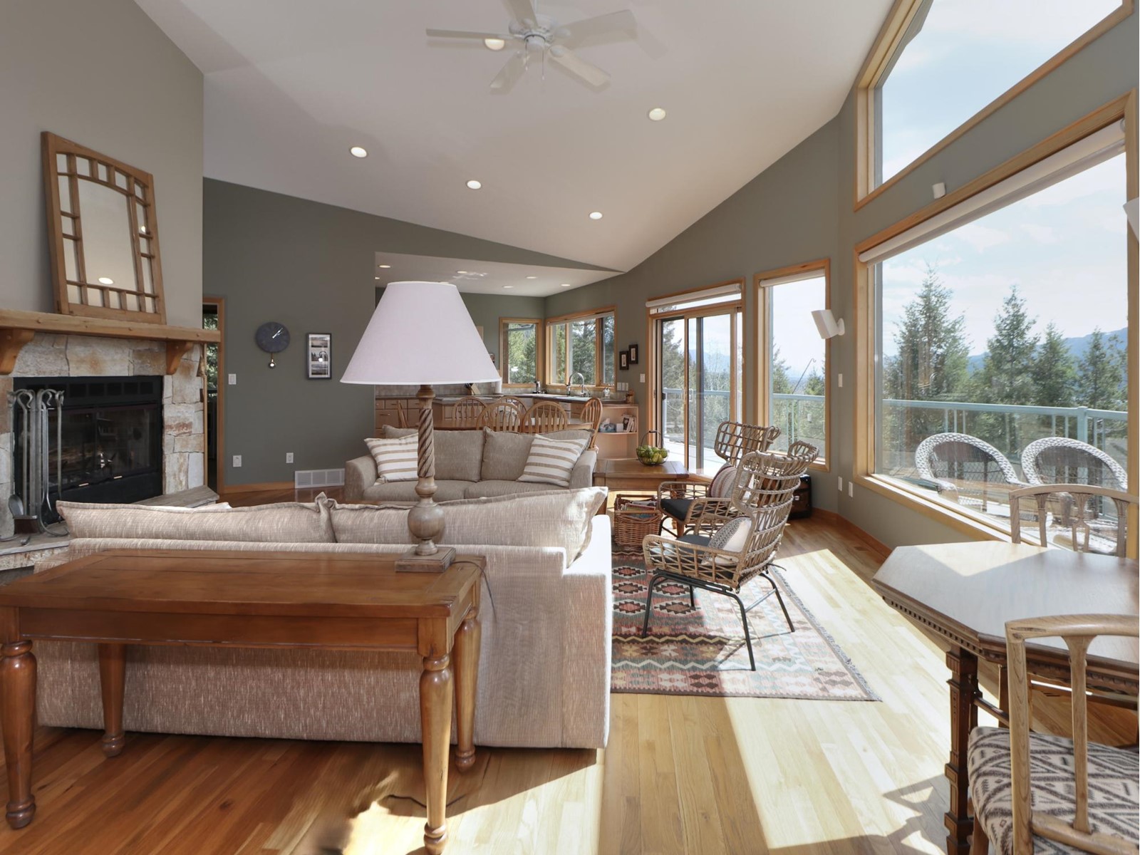 For sale 2360/2380 HIGHWAY 95, Spillimacheen, British Columbia V0A1P0