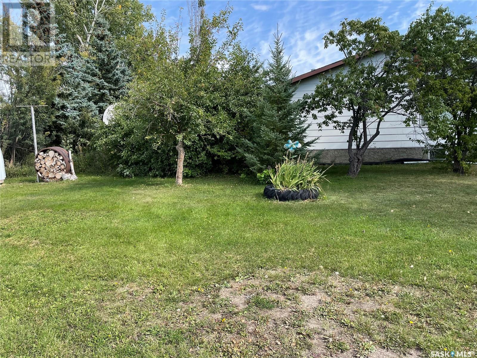 For sale 390 Qu'Appelle STREET, Tugaske, Saskatchewan S0H4B0