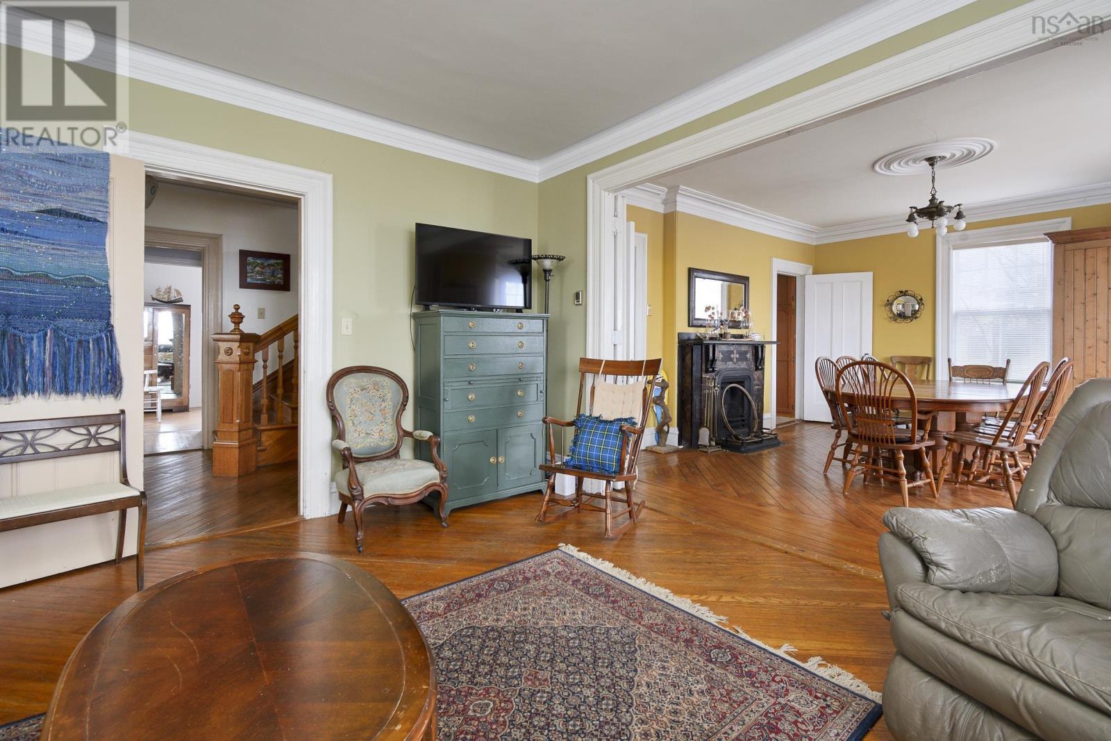 For sale 523 Chebucto Street, Baddeck, Nova Scotia B0E1B0 202409312