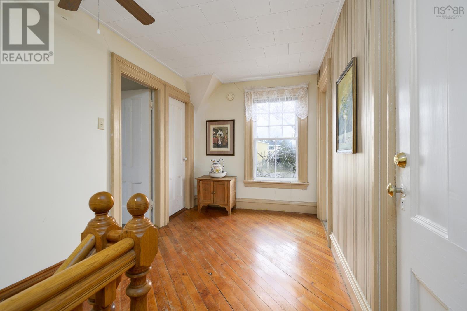 For sale 523 Chebucto Street, Baddeck, Nova Scotia B0E1B0 202409312