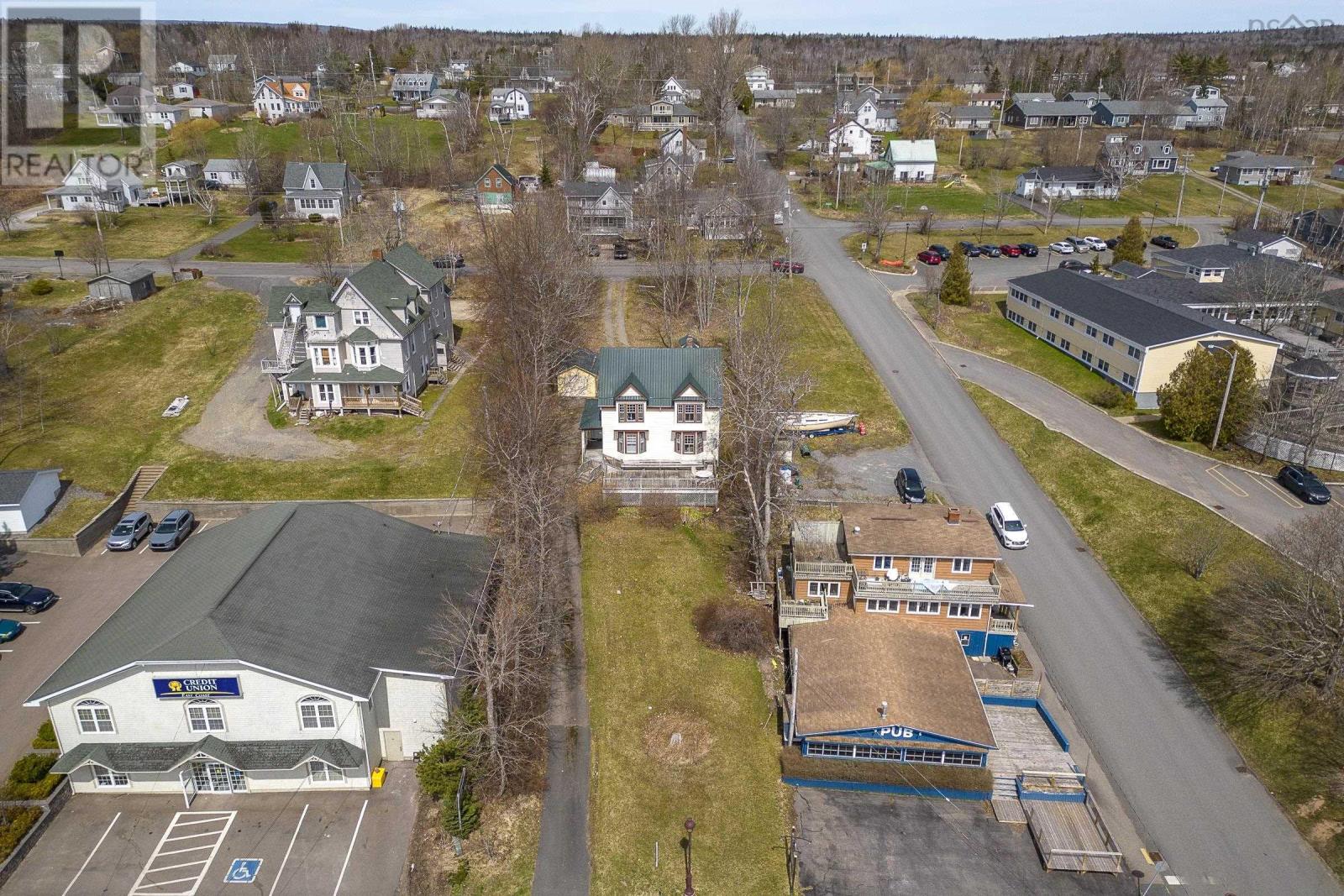 For sale 523 Chebucto Street, Baddeck, Nova Scotia B0E1B0 202409312