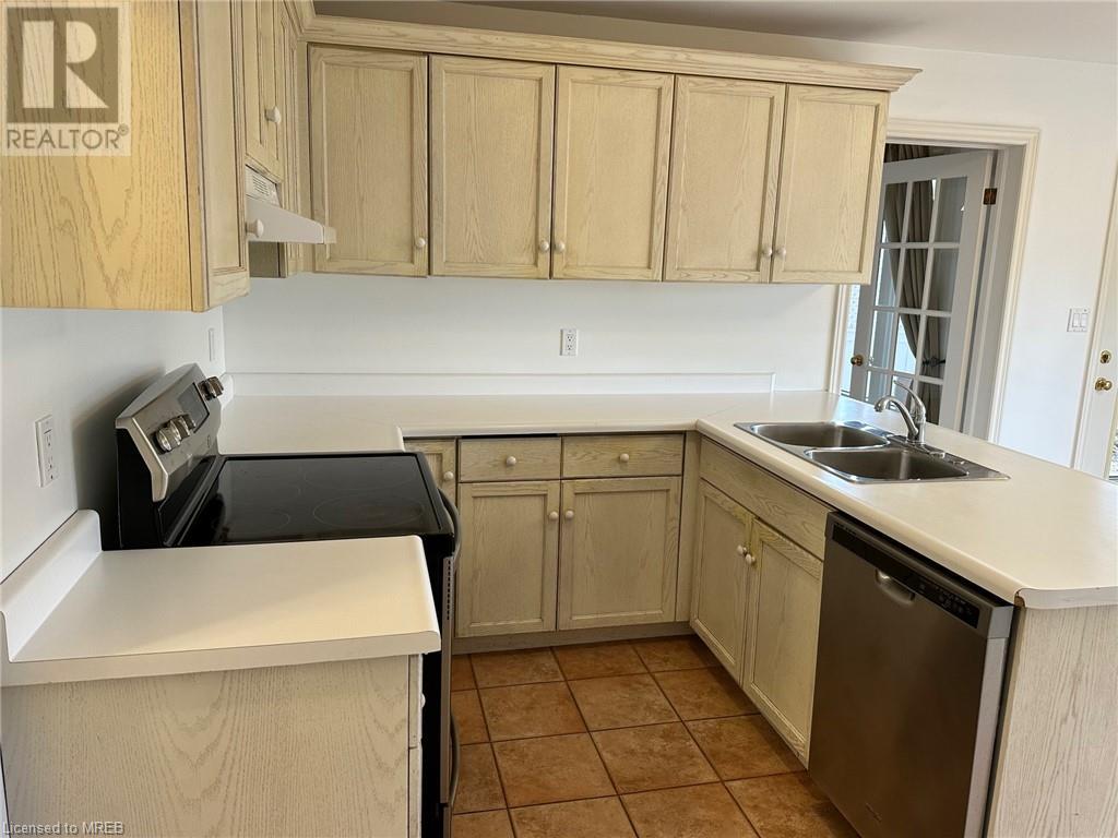 For rent 76 KORTRIGHT Road E, Guelph, Ontario N1G4N8 40563792